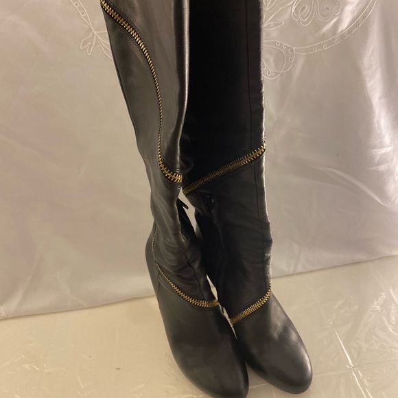 Diane Von Furstenberg Black Leather Zipper
Wraparound Tall Heeled Boots~Size 6 - Picture 2 of 13